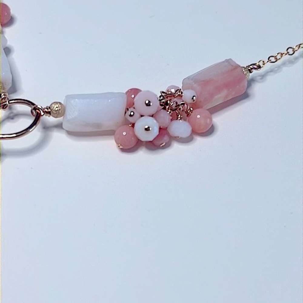 Gold filled necklace with pink and white Peruvian Opal gemstones. - Picture 4 of 6